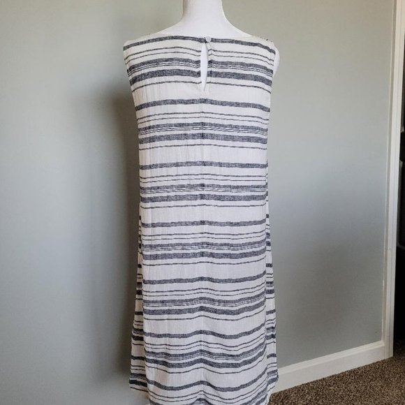 beachlunchlounge Collection Linen Dress - Picture 2 of 5